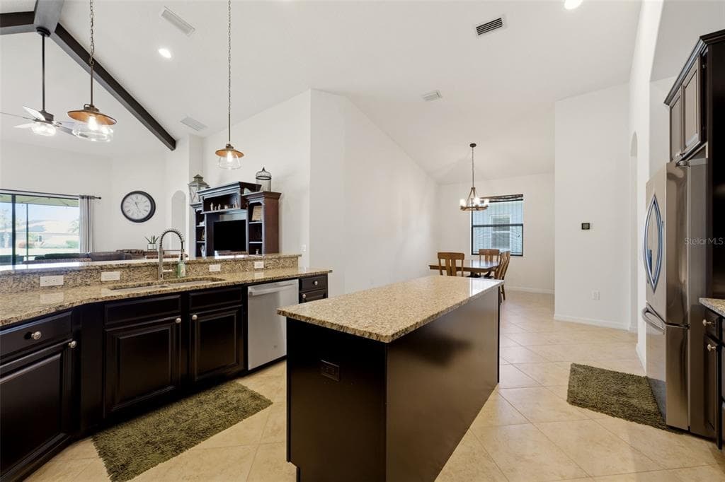 534 CHANTILLY TRAIL photo 21