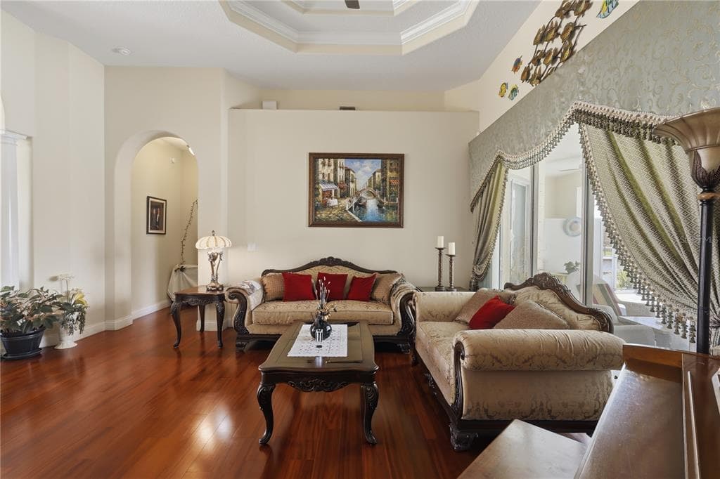 15 FLEMING COURT photo 8