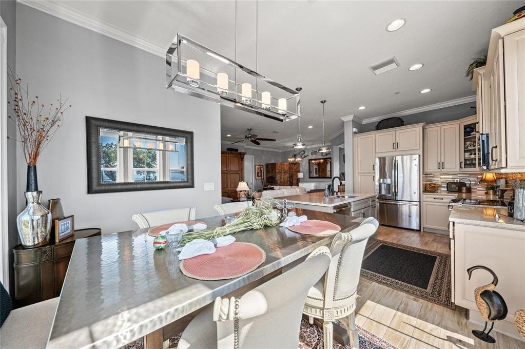 268 SAINT LUCIA DRIVE 101 photo 21