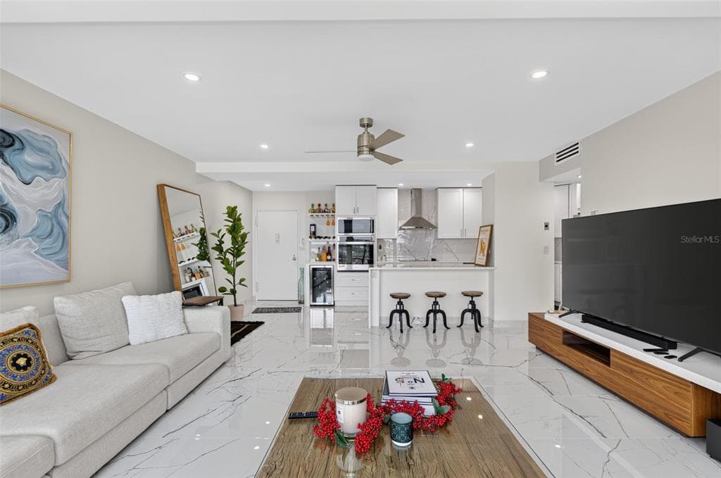 31 ISLAND WAY 508 photo 15
