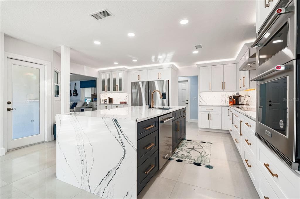 2500 MONTEREY STREET photo 21