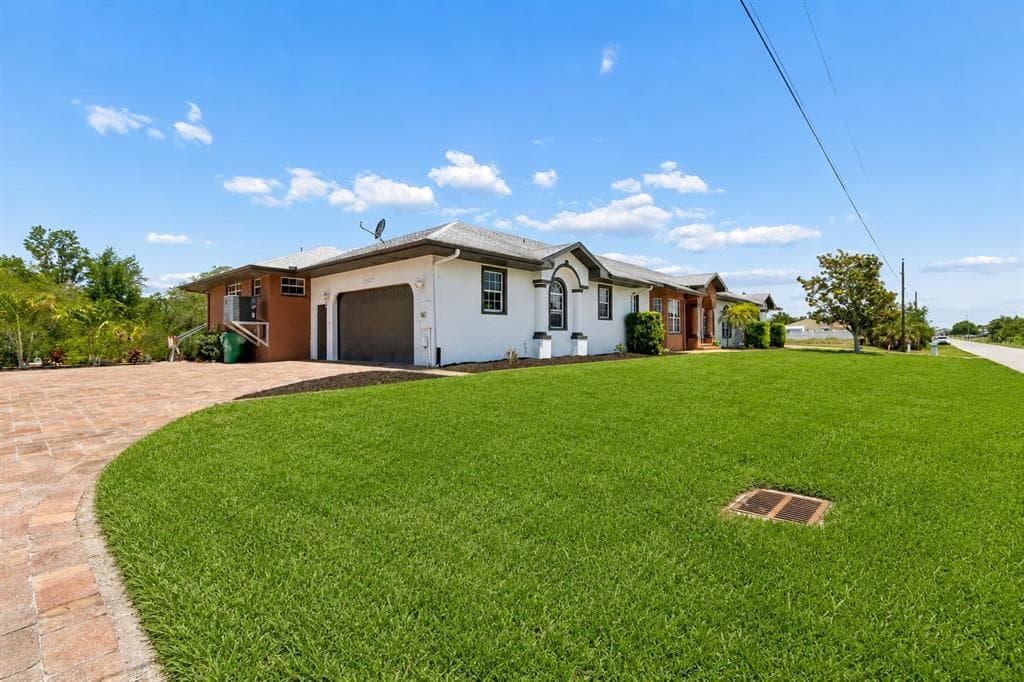 3339 DESOTO DRIVE photo 2