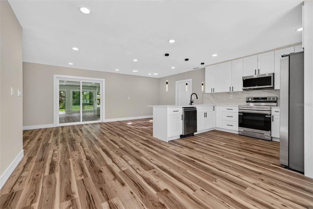 1524 CARSON CIRCLE NE photo 6