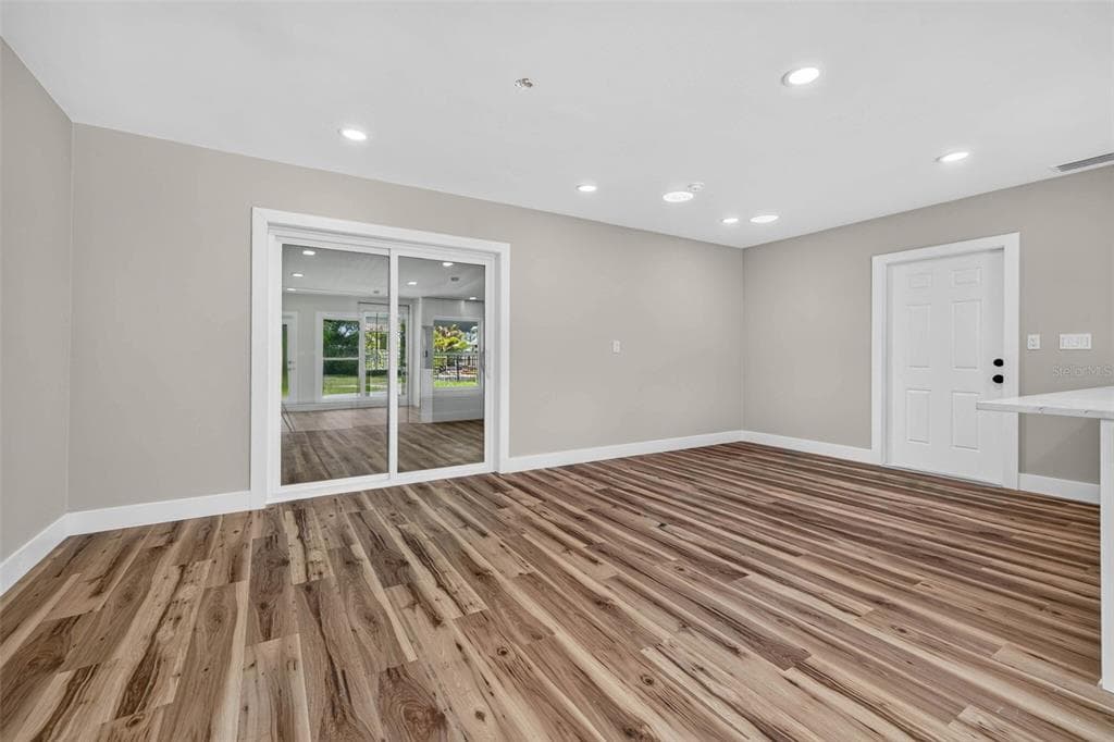 1524 CARSON CIRCLE NE photo 14
