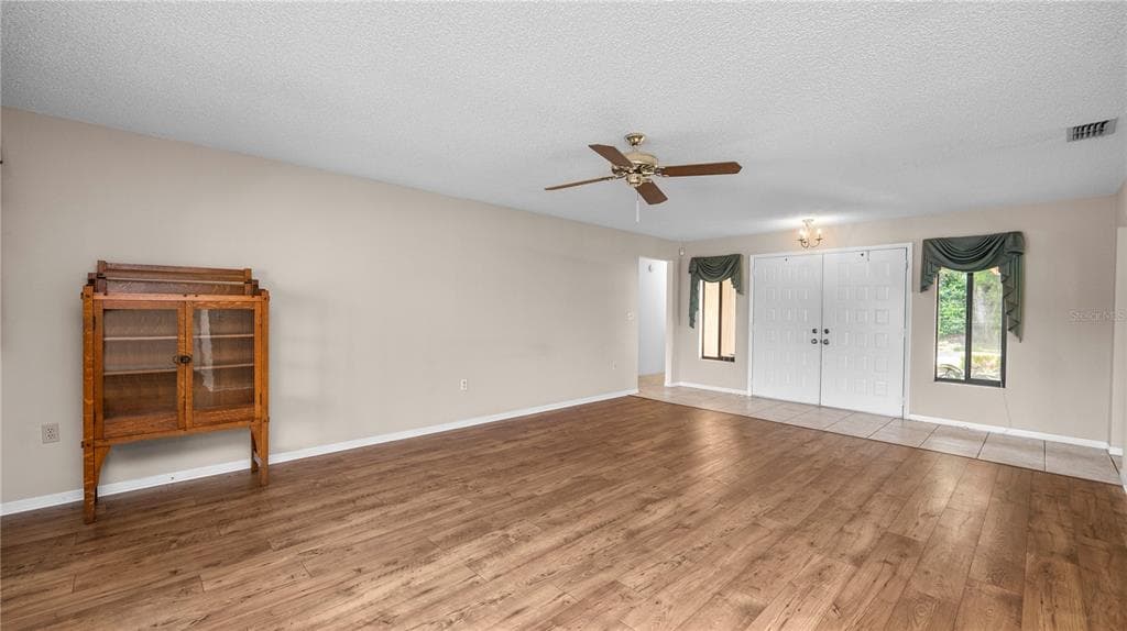1031 ROLLING WOODS LANE photo 9