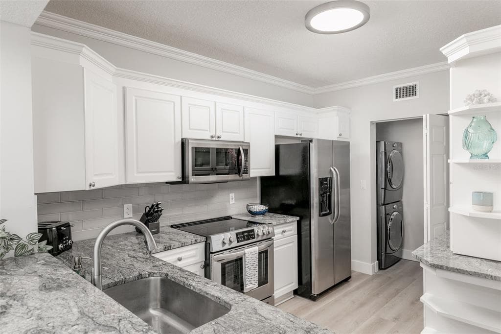 16450 GULF BOULEVARD 762 photo 10