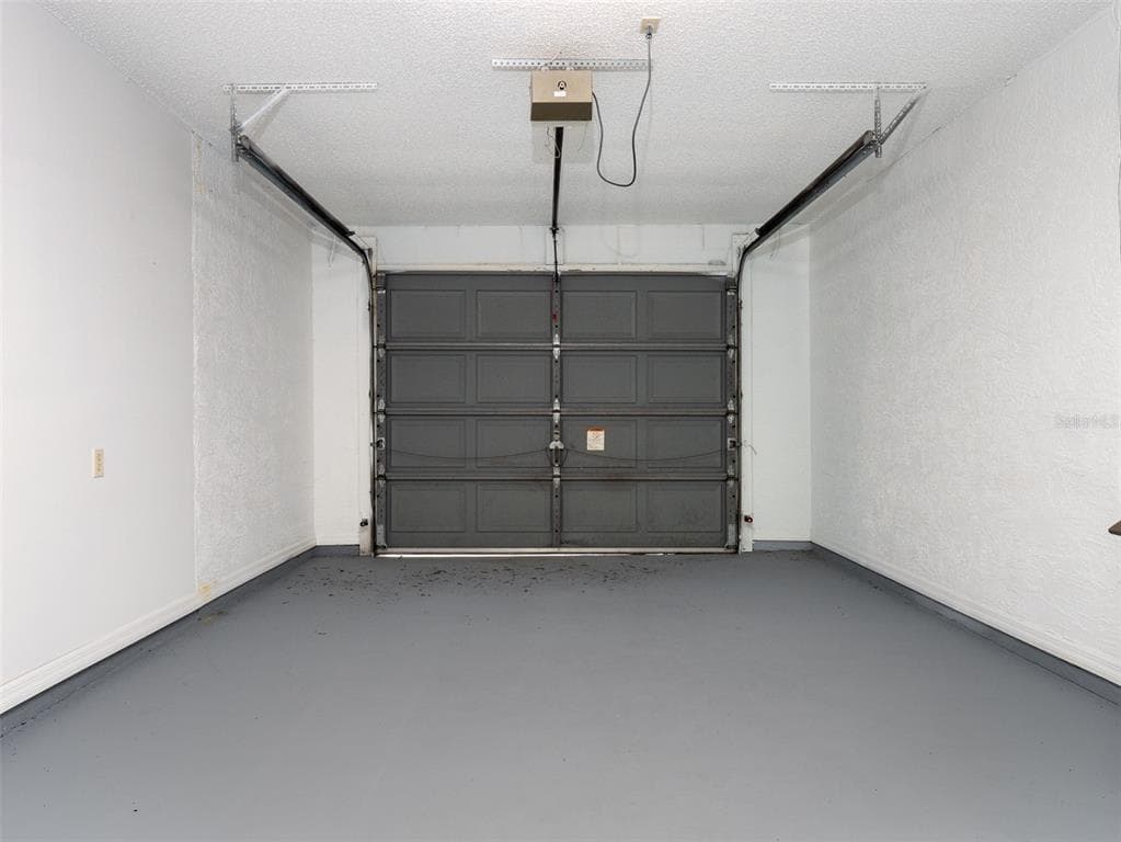 121 SERENA CIRCLE photo 16