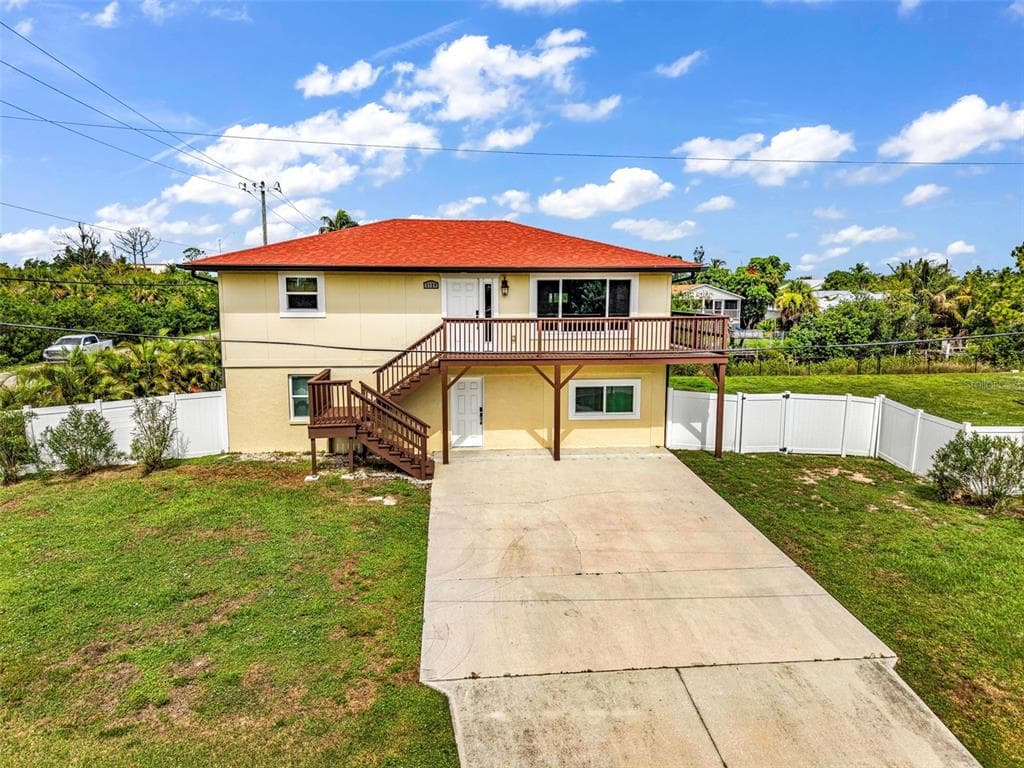 3129 BANYAN WAY photo 1