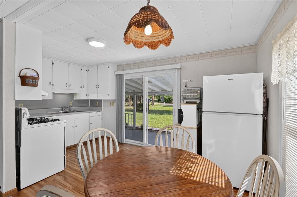 148 LAKE SHORE TERRACE photo 9