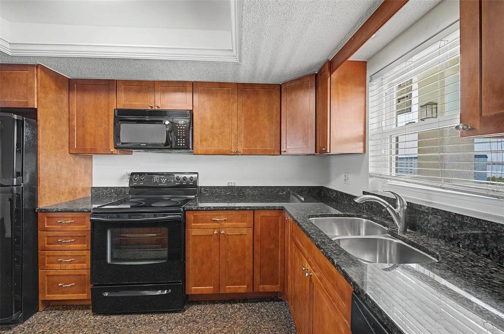 9 HAIG PLACE 704 photo 5