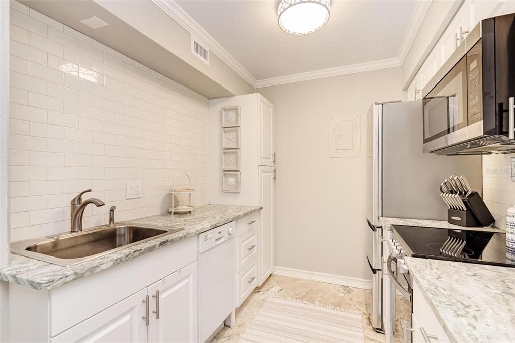 5683 MIDNIGHT PASS ROAD 105 photo 9