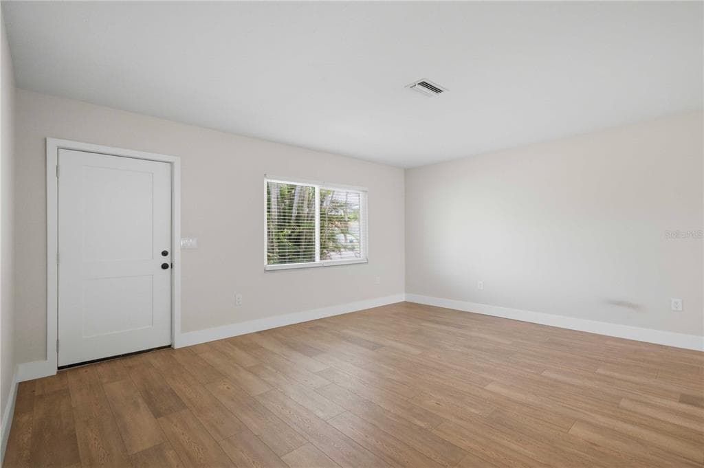 908 24TH AVENUE W photo 11