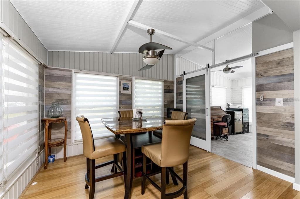 624 BLACKBURN BOULEVARD photo 19