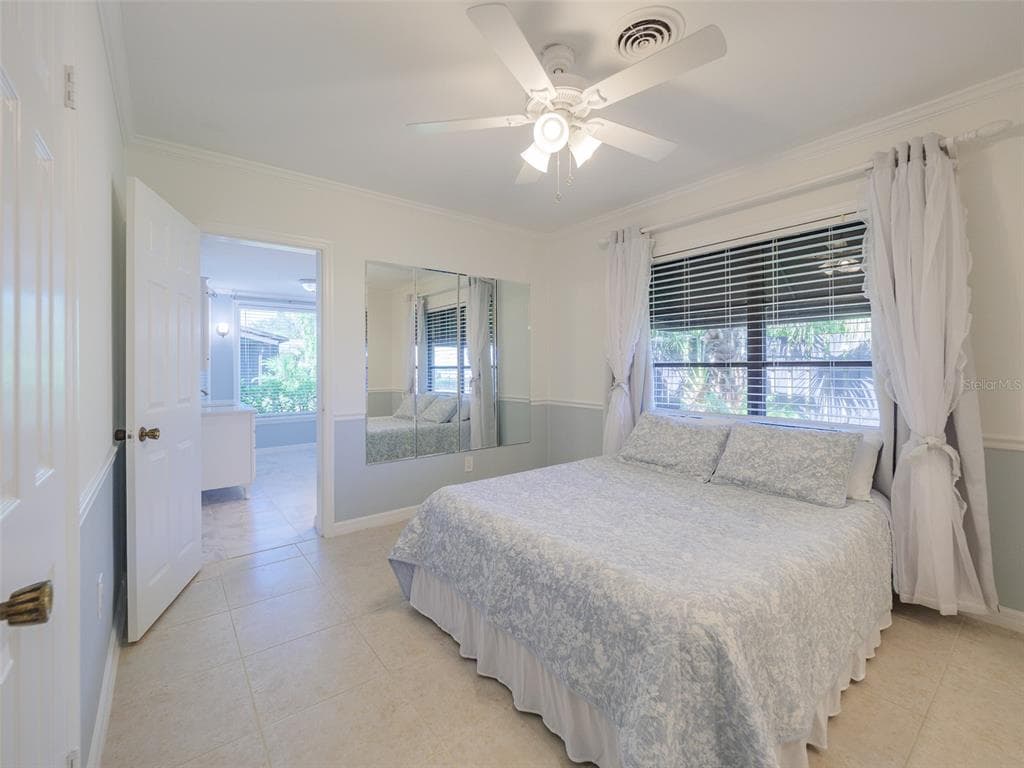 2410 RIVERSIDE DRIVE E photo 6