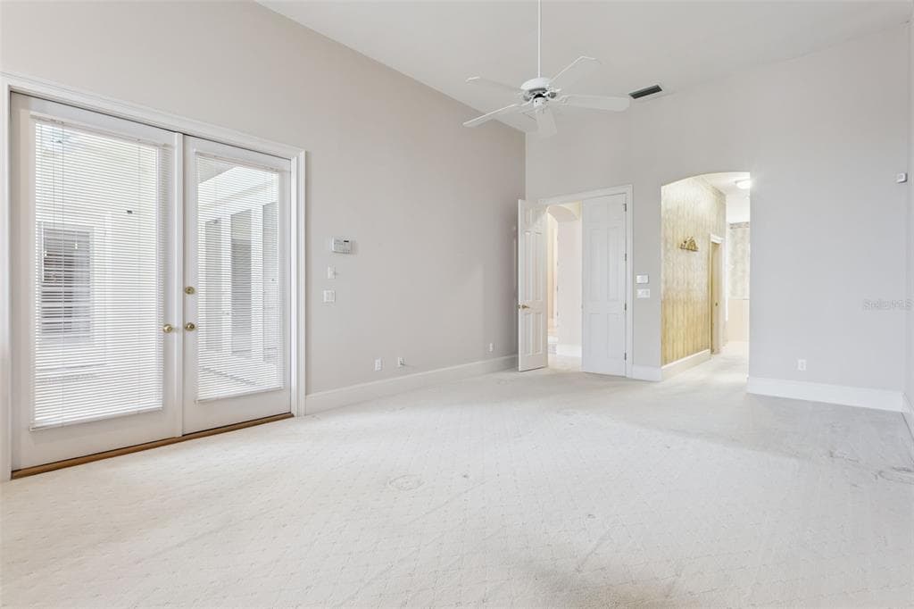1901 EDGEWATER DRIVE photo 20