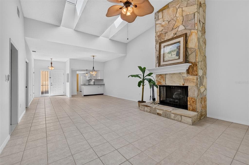 1111 LAKESHORE DRIVE C3 photo 18
