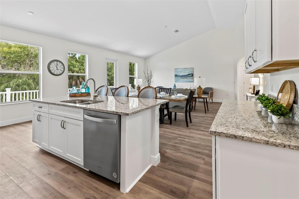 8312 REVELS ROAD photo 10