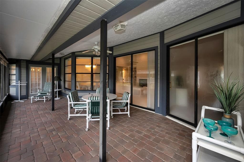 900 LUCAS LANE photo 19