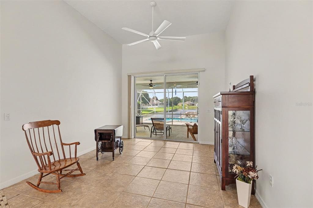 423 STONEHENGE CIRCLE photo 12