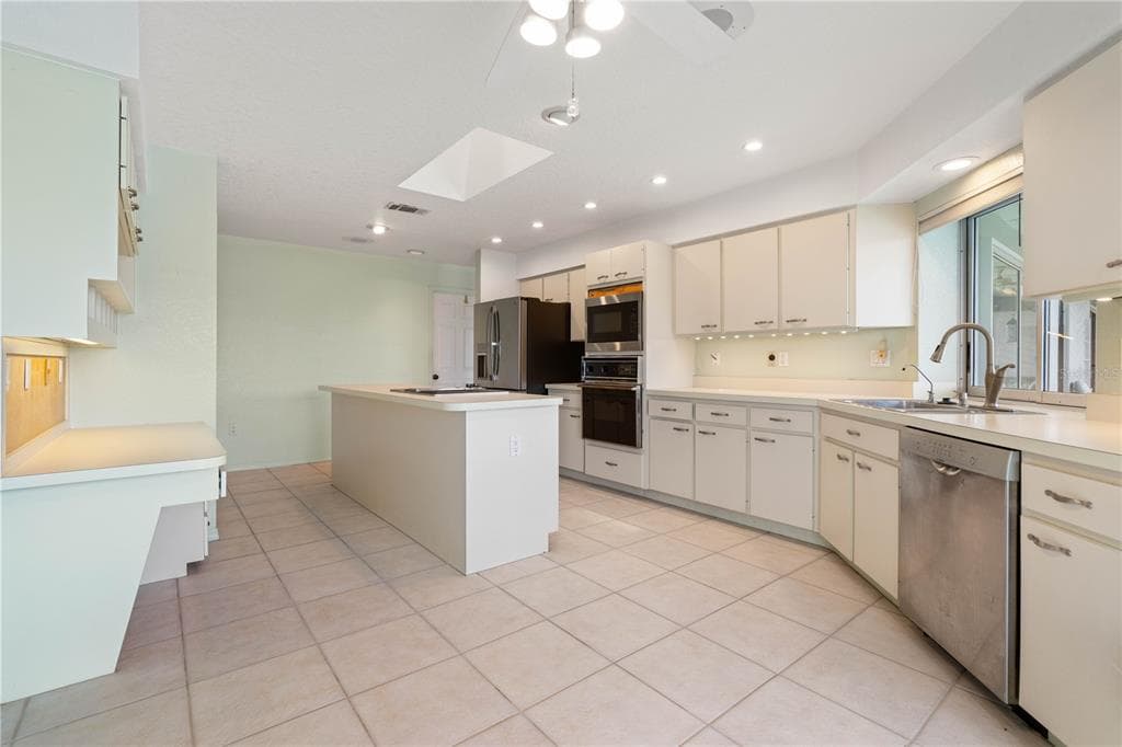 1212 PARTRIDGE DRIVE photo 7