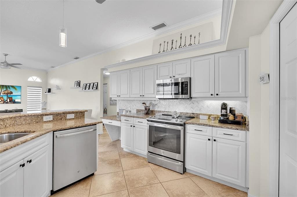 6817 CORRAL CIRCLE photo 13