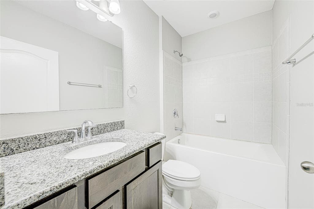3215 BROOKLYN AVENUE photo 17