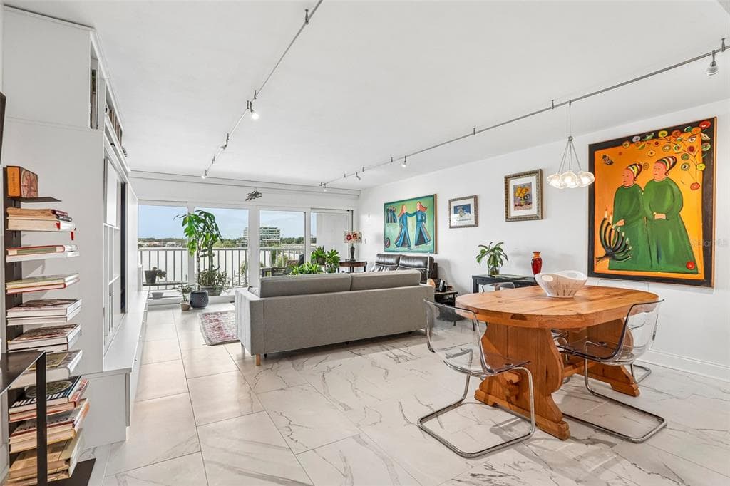 2 ADALIA AVENUE 301 photo 5