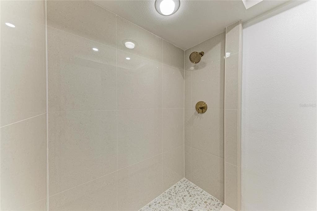 1510 1ST AVENUE W 503 photo 21
