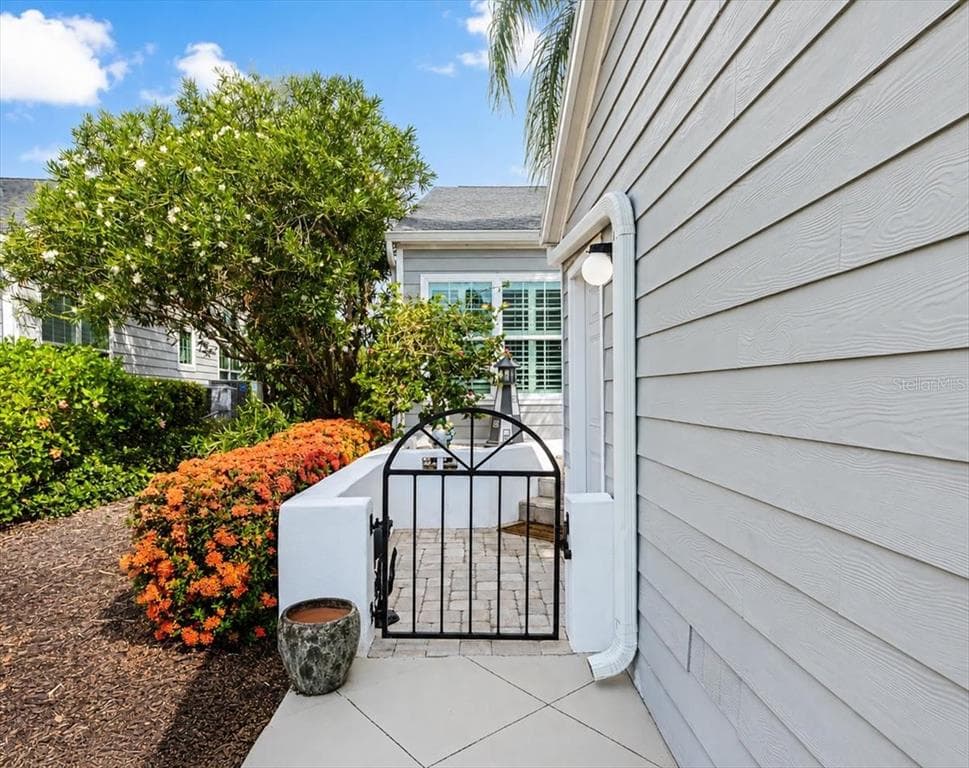 1240 SPOONBILL LANDINGS CIRCLE photo 4