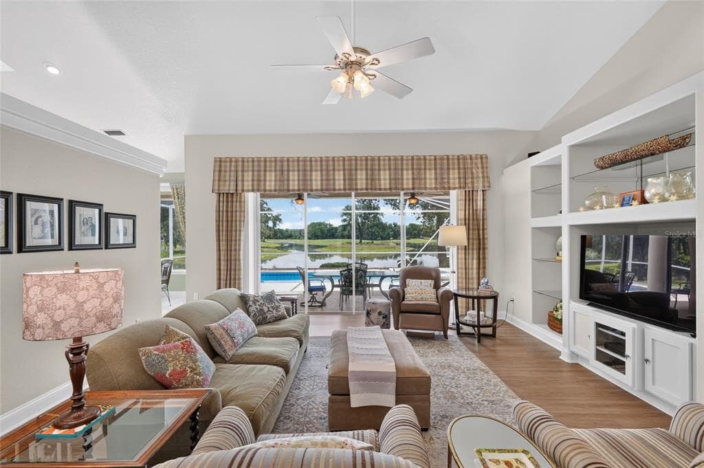 349 LAKE DRIVE photo 19
