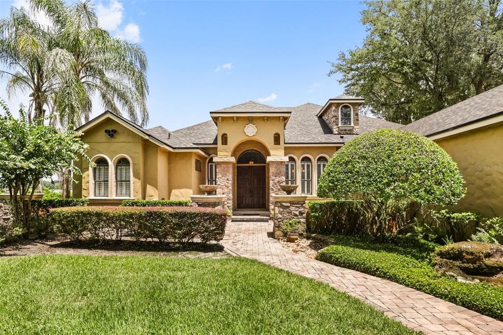 863 CARDINAL POINTE COVE photo 4