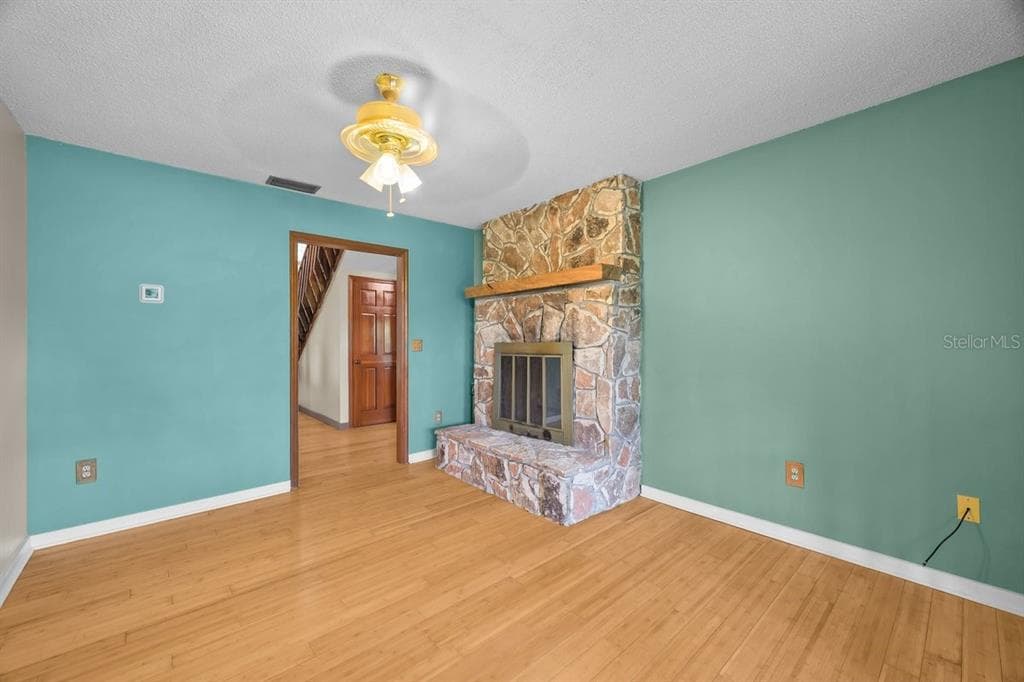 251 CUE LAKE DRIVE photo 9