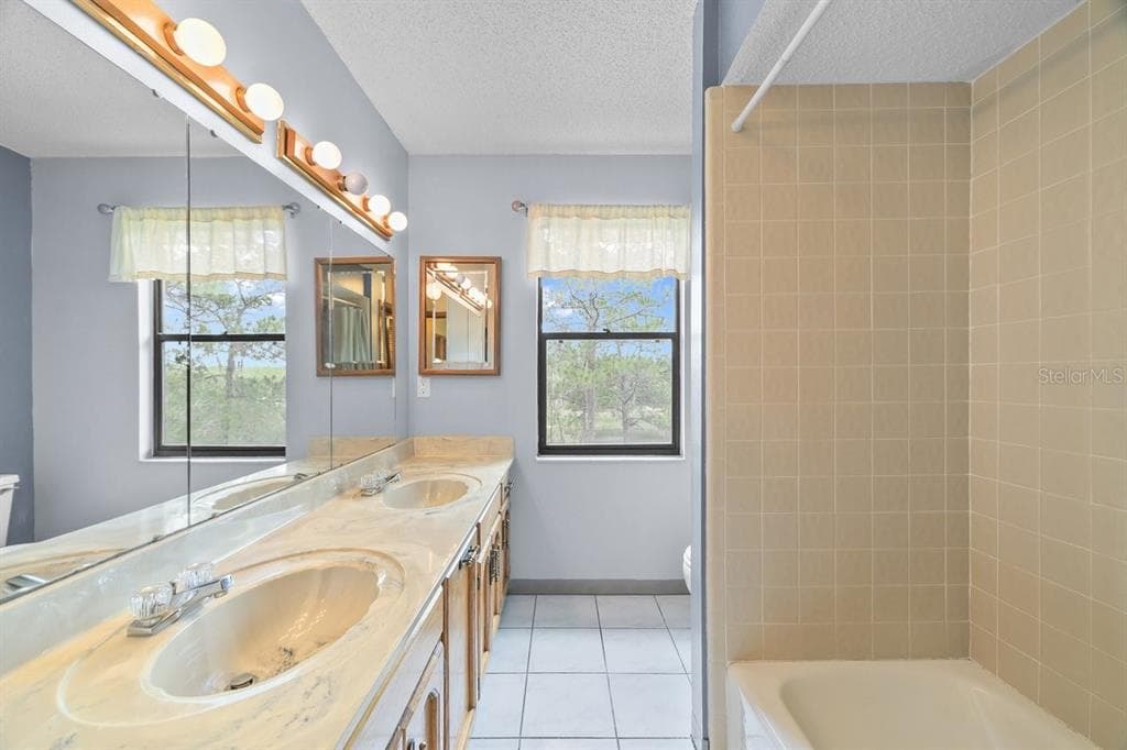 251 CUE LAKE DRIVE photo 15
