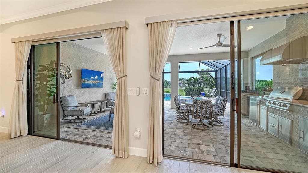15008 VEROLE PLACE photo 12