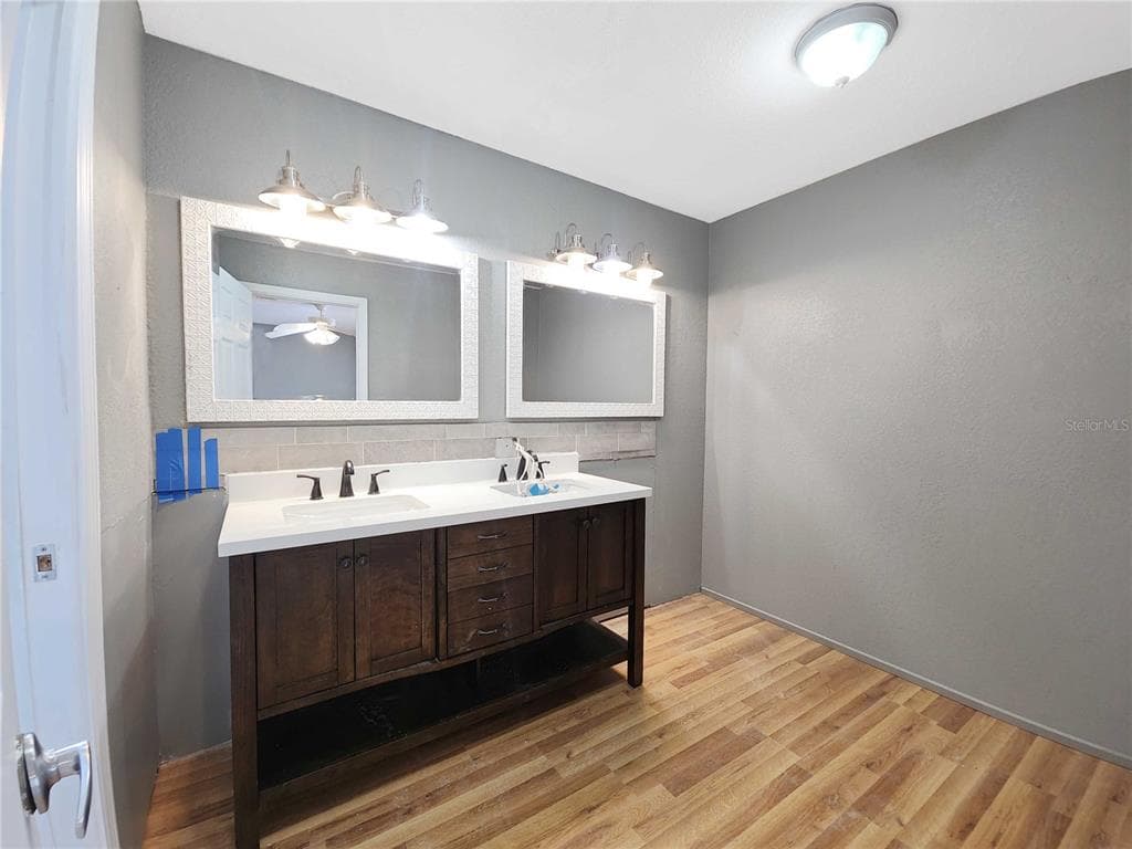 416 BAL HARBOR BOULEVARD photo 18