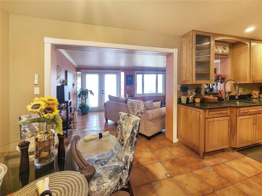 270 BELAIRE COURT photo 17
