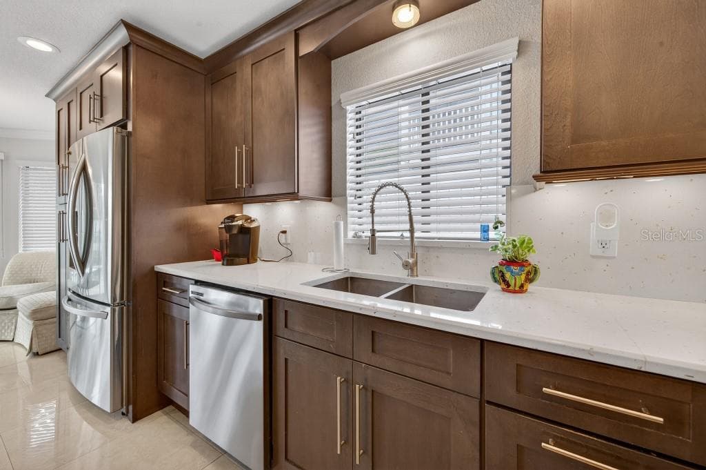 110 CIMMARON DRIVE photo 9