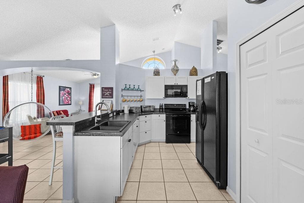 5134 VIOLET LANE photo 8
