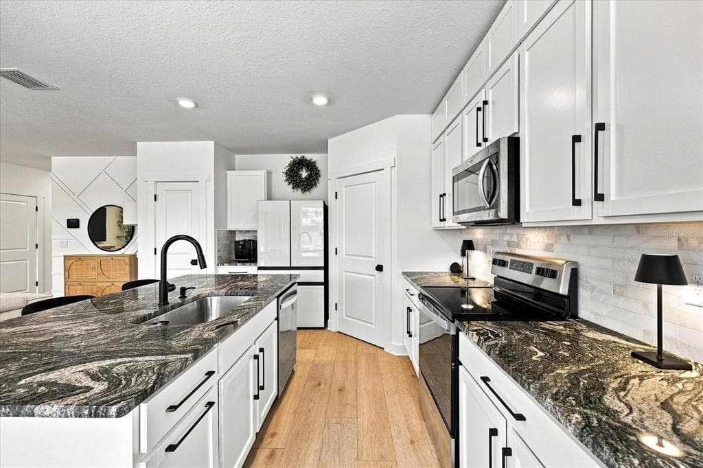 3283 HILLTOP CIRCLE photo 19