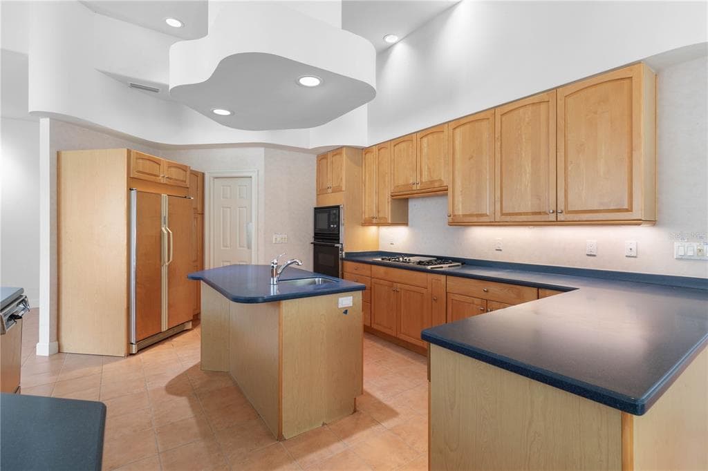 1 CAPRI COURT photo 16