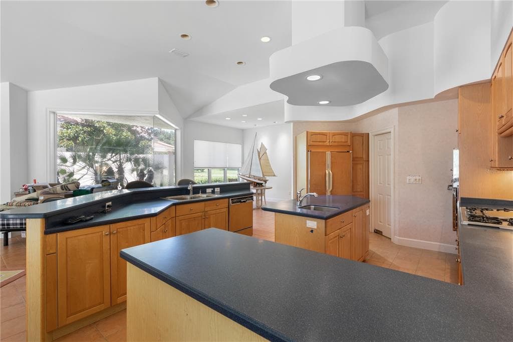 1 CAPRI COURT photo 19