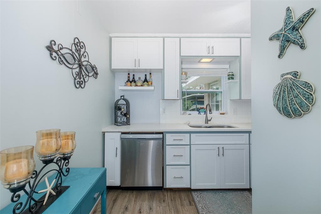 5708 HOMECREST ROAD photo 11