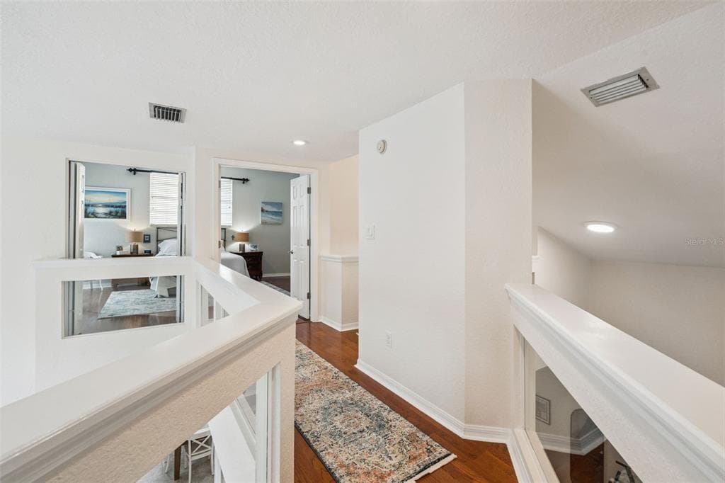 1279 GLENCREST DRIVE photo 20