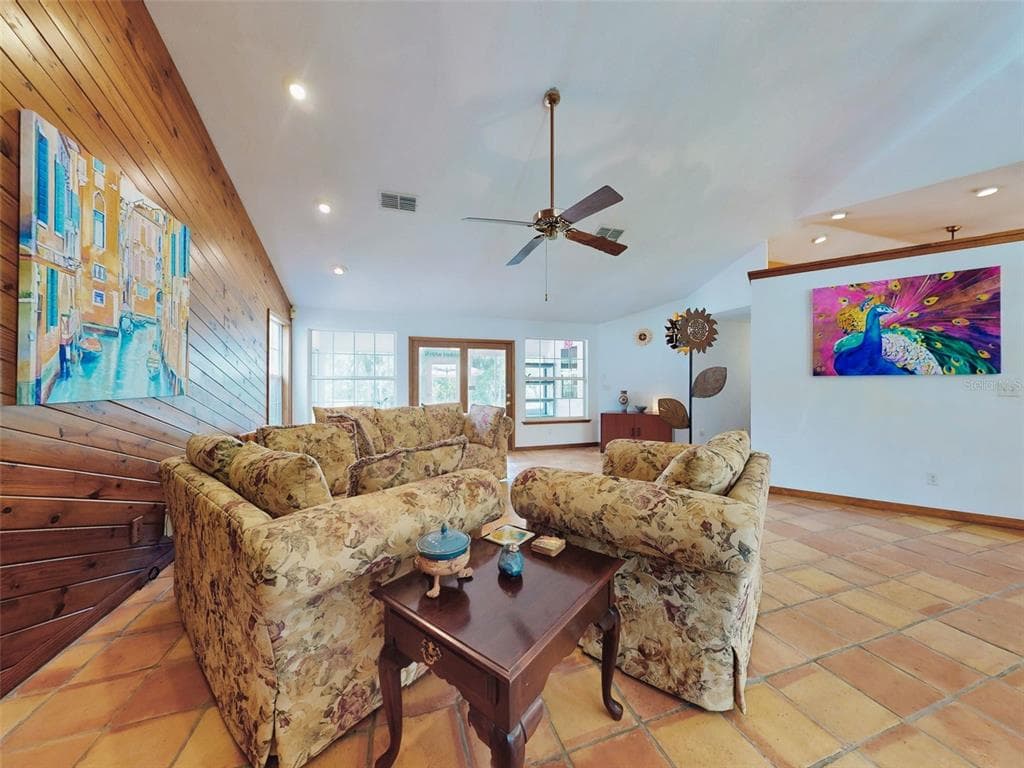 1205 WILLIAMS ROAD photo 9