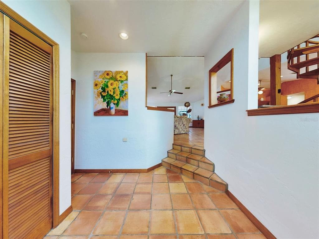 1205 WILLIAMS ROAD photo 4