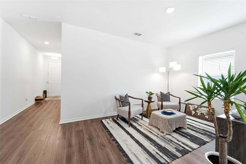 1525 PLAYWRIGHT DRIVE photo 3