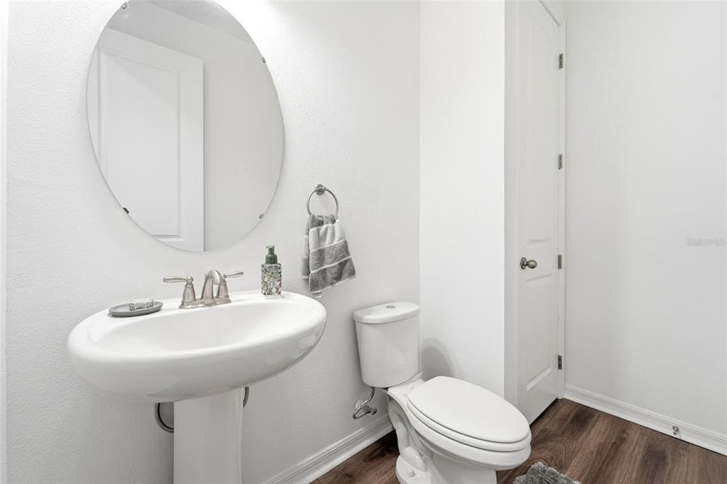 1525 PLAYWRIGHT DRIVE photo 24