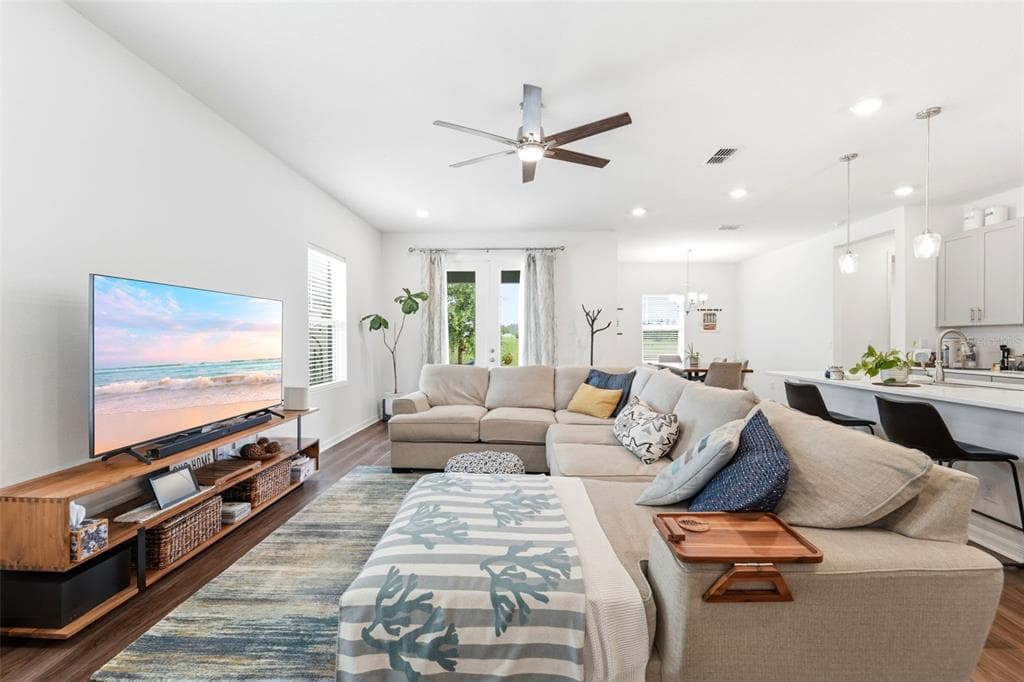 1525 PLAYWRIGHT DRIVE photo 8