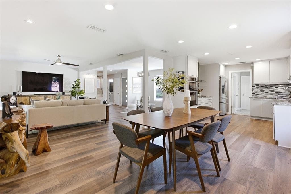 465 MANDALAY ROAD photo 8
