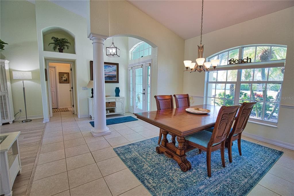 525 ROTONDA CIRCLE photo 16